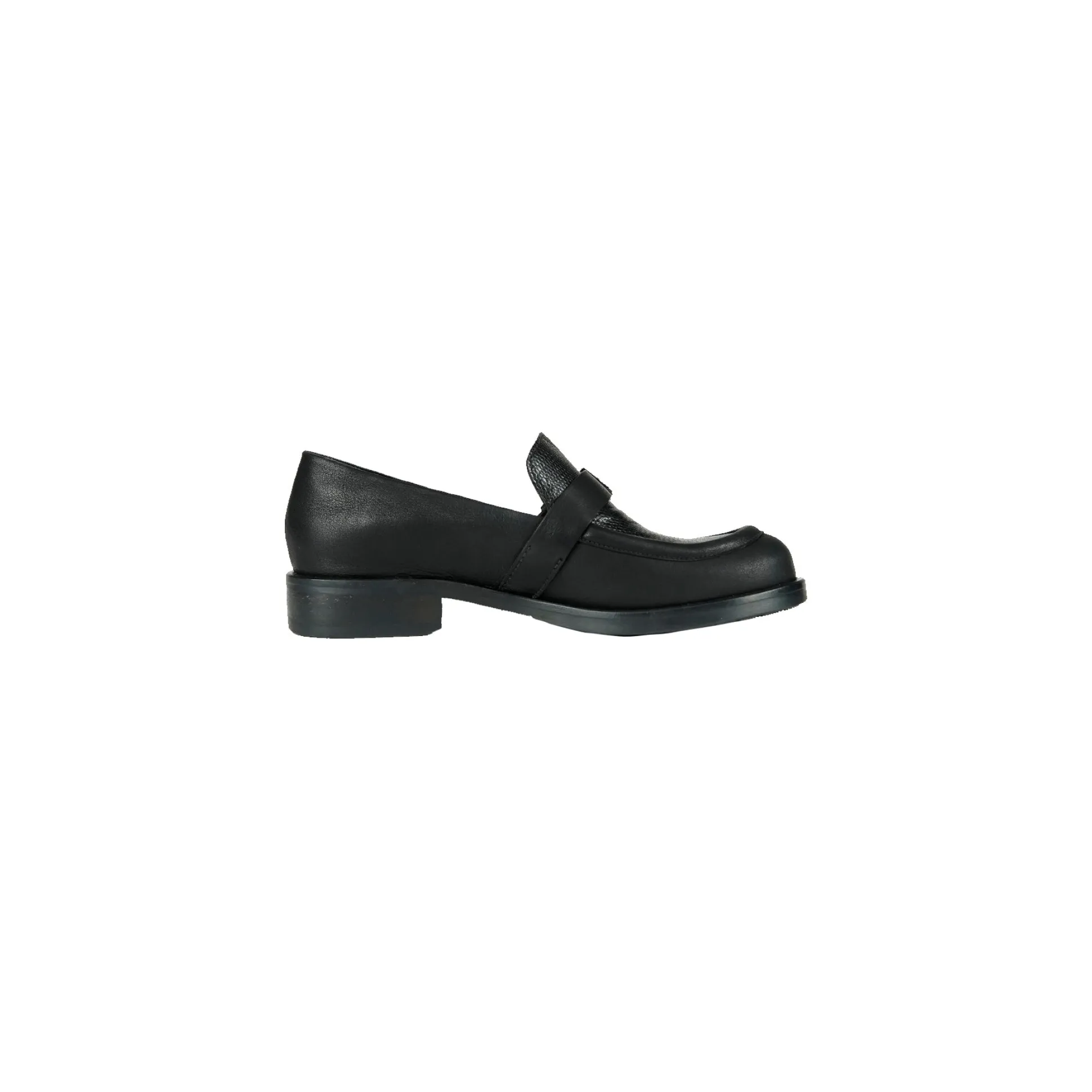 Buckle Moccasin Snake Black