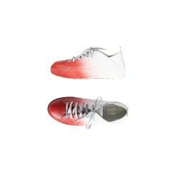 Sprayed Sneaker